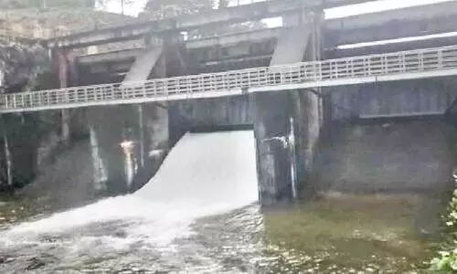 പൊന്മുടി അണക്കെട്ടി​െൻറ ഒരു ഷട്ടർ ഉയർത്തി