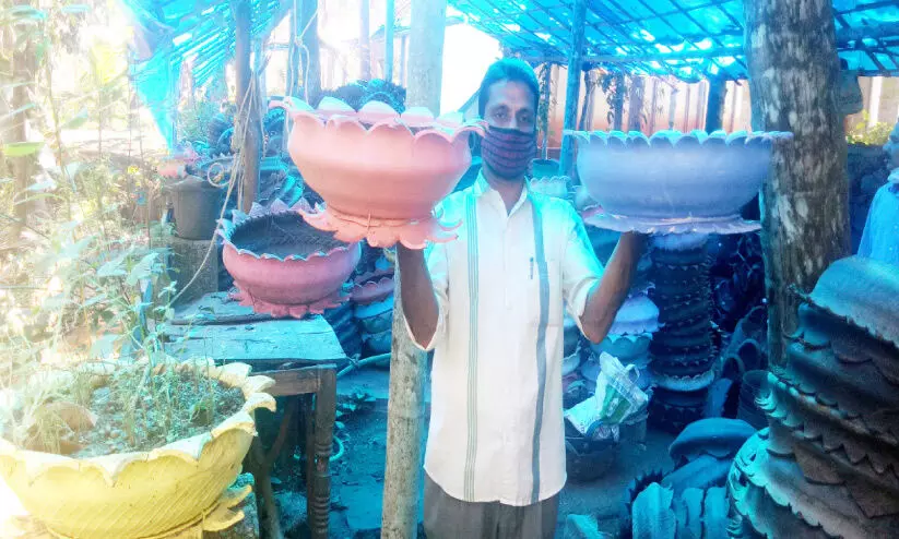 പഴയ ടയറുകൾ മിനുക്കി; ജീവിതം വിജയത്തിലേക്ക്​ ഓടിച്ച്​ പ്രവാസി