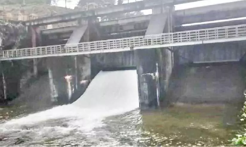 പൊന്മുടി അണക്കെട്ടി​െൻറ ഒരു ഷട്ടർ ഉയർത്തി