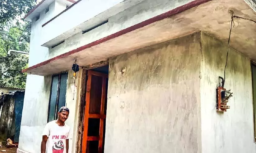 കൊച്ചനന്ദുവിനൊരു കൊച്ചുവീട് കൊച്ചനന്ദുവിനൊരു കൊച്ചുവീട്