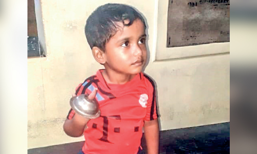 വാ​ഷ്​ ബേ​സി​നി​ൽ വി​ര​ൽ കു​ടു​ങ്ങി; ഫ​യ​ർ​േ​ഫാ​ഴ്​​സ് ര​ക്ഷ​യാ​യി