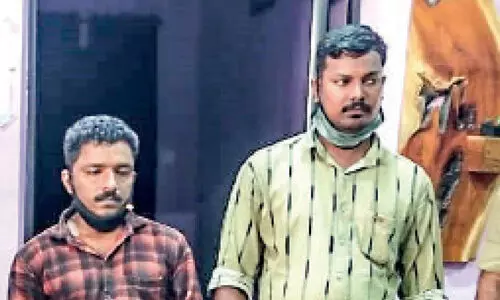 അ​ട്ട​പ്പാ​ടി​യി​ലേ​ക്ക് മ​ദ്യം ക​ട​ത്തി​യ​തി​ന് ര​ണ്ട് പേ​ർ അ​റ​സ്​​റ്റി​ൽ