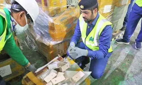 വ്യാ​ജ ച​ര​ക്കു​ക​ളെ നേരിട്ട്​ യു.​എ.​ഇ രാ​ജ്യ​ത്ത് ക​ഴി​ഞ്ഞ വ​ർ​ഷം ക​സ്​​റ്റം​സ് പി​ടി​കൂ​ടി​യ​ത് 1,68,251 വ്യാ​ജ ഉ​ൽ​പ​ന്ന​ങ്ങ​ൾ