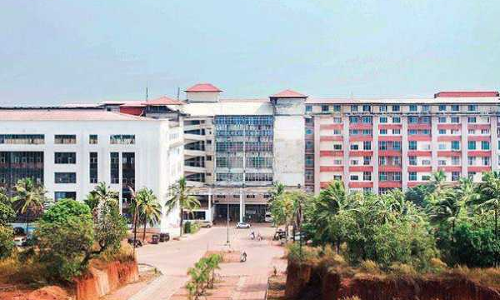 അഞ്ചരക്കണ്ടി മെഡിക്കൽ കോളജ് പ്രിൻസിപ്പലിനെ അറസ്​റ്റുചെയ്ത്​ ഹാജരാക്കണമെന്ന്​ ഹൈകോടതി