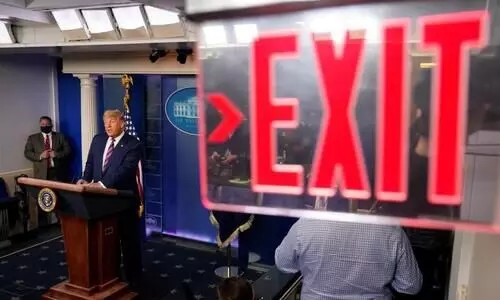 അടിക്കുറിപ്പ്​ ആവശ്യമില്ലാത്ത തെരഞ്ഞെടുപ്പ്​ ചിത്രം; ട്രംപി​െൻറ ഫോ​ട്ടോ വൈറൽ