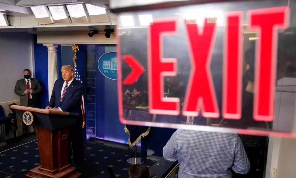 അടിക്കുറിപ്പ് ആവശ്യമില്ലാത്ത തെരഞ്ഞെടുപ്പ് ചിത്രം; ട്രംപിെൻറ ഫോട്ടോ വൈറൽ അടിക്കുറിപ്പ് ആവശ്യമില്ലാത്ത തെരഞ്ഞെടുപ്പ് ചിത്രം; ട്രംപിെൻറ ഫോട്ടോ വൈറൽ