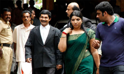 തൊഴിൽ തട്ടിപ്പ്​:  സരിതയുടെ പങ്ക്​ തെളിയിക്കുന്ന രേഖകൾ ലഭിച്ചിട്ടും പൊലീസിന്​ മെല്ലെപ്പോക്ക്​​