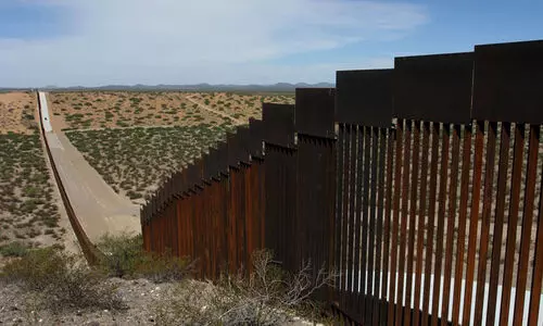 പ്രസിഡൻറ്​ മാറി; നയം മാറുമെന്ന പ്രതീക്ഷയിൽ മെക്​സികോ