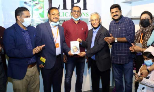 എെൻറ ജീവിതയാത്ര പ്രകാശനം ചെയ്തു എെൻറ ജീവിതയാത്ര പ്രകാശനം ചെയ്തു