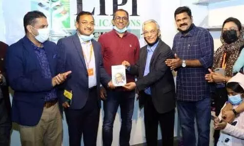 എെൻറ ജീവിതയാത്ര പ്രകാശനം ചെയ്തു