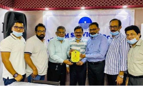 അ​ൻ​വ​ർ കാ​സി​മി​ന് യാ​ത്ര​യ​യ​പ്പ് ന​ൽ​കി