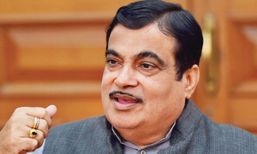 ഹൈവേകളിലെ വേഗപരിധി ഉയര്‍ത്തുമെന്ന് നിതിന്‍ ഗഡ്കരി