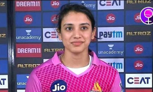 വനിത ട്വൻറി 20 ചാലഞ്ച്​; കപ്പുയർത്തി സ്​മൃതി മന്ദാനയുടെ ടീം