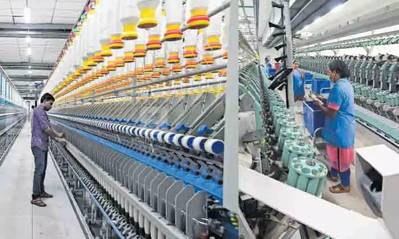 സ്പിന്നിങ് മില്ലുകൾക്ക് മെഷീൻ വാങ്ങിയതിൽ ക്രമക്കേടെന്ന് പരാതി സ്പിന്നിങ് മില്ലുകൾക്ക് മെഷീൻ വാങ്ങിയതിൽ ക്രമക്കേടെന്ന് പരാതി