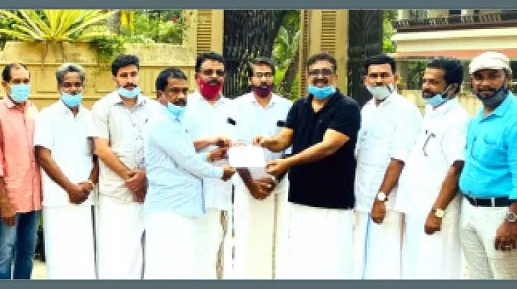 വടകര സി.എച്ച് സെൻററിന് ബഹ്റൈൻ ചാപ്റ്റർ ഫണ്ട് കൈമാറി