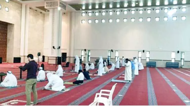 പള്ളികളിൽ മധ്യാഹ്ന പ്രാർഥനക്ക് തുടക്കമായി പള്ളികളിൽ മധ്യാഹ്ന പ്രാർഥനക്ക് തുടക്കമായി