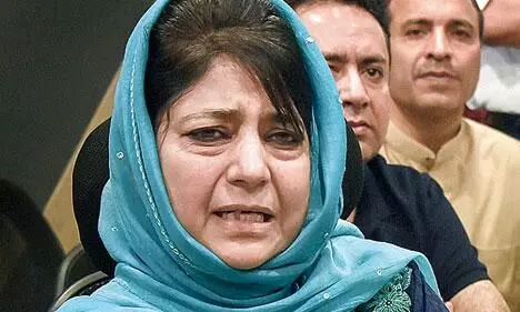 സ്വന്തം ആസ്ഥാനത്ത് ത്രിവർണ പതാക ഉയർത്തിയിട്ടില്ലാത്ത ആർ.എസ്.എസ് ഞങ്ങളെ പഠിപ്പിക്കേണ്ട സ്വന്തം ആസ്ഥാനത്ത് ത്രിവർണ പതാക ഉയർത്തിയിട്ടില്ലാത്ത ആർ.എസ്.എസ് ഞങ്ങളെ പഠിപ്പിക്കേണ്ട