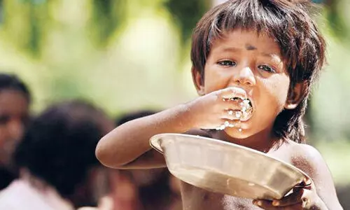ഭ​ക്ഷ​ണ​മൊ​രു​ക്കു​ന്നോ​ർ​ക്ക് സ​മാ​ധാ​നം