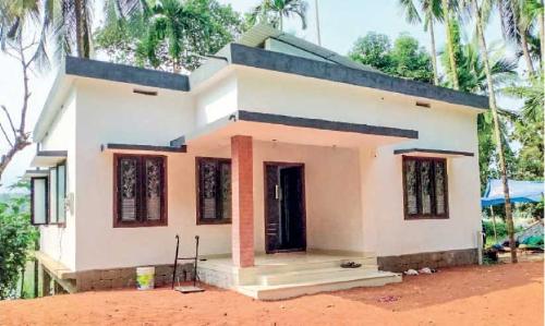 ആമിനക്കും കുടുംബത്തിനും വീടായി; തണലേകിയത് കാരമൂല ജനകീയ വാട്ട്​സ്​​ആപ് കൂട്ടായ്മ