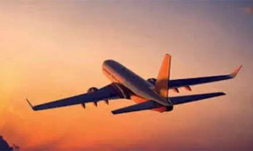 വി​മാ​ന ടി​ക്ക​റ്റി​നാ​യി നെ​േ​ട്ടാ​ട്ടം; നി​ര​ക്ക്​ നൂ​റ്​ റി​യാ​ലി​നു​ മു​ക​ളി​ൽ