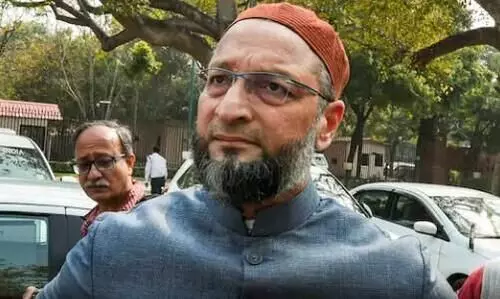 ഉവൈസി ബി.ജെ.പിക്ക്​ നേട്ടമുണ്ടാക്കിക്കൊടുക്കുന്നു, മതേതര പാർട്ടികൾ സൂക്ഷിക്കണം -കോൺഗ്രസ്​