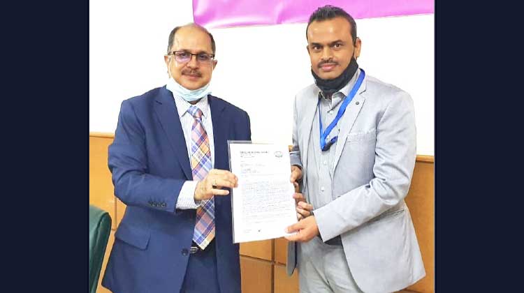 ജിദ്ദ ഒ.െഎ.സി.സി ഇന്ത്യൻ അംബാസഡർക്ക് നിവേദനം നൽകി ജിദ്ദ ഒ.െഎ.സി.സി ഇന്ത്യൻ അംബാസഡർക്ക് നിവേദനം നൽകി