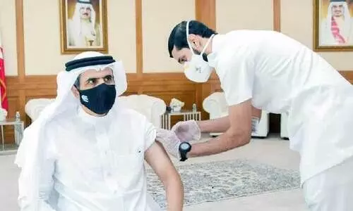 മന്ത്രിമാര് കോവിഡ് വാക്സിന് സ്വീകരിച്ചു മന്ത്രിമാര് കോവിഡ് വാക്സിന് സ്വീകരിച്ചു