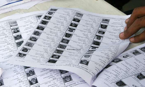 ഏലൂരിൽ 30 വ്യാജ വോട്ടുകൾ വെട്ടി