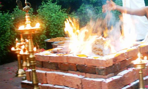 കോവിഡിനെതിരെ ശബരിമല നിയുക്ത മേൽശാന്തിയുടെ നേതൃത്വത്തിൽ മഹാമൃത്യുഞ്​ജയ ഹോമം