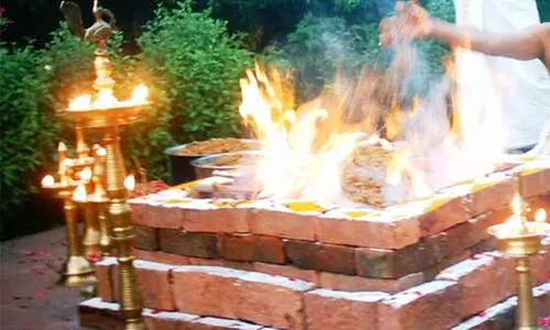 കോവിഡിനെതിരെ ശബരിമല നിയുക്ത മേൽശാന്തിയുടെ നേതൃത്വത്തിൽ മഹാമൃത്യുഞ്​ജയ ഹോമം