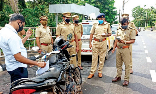 ഗതാഗത നിയമലംഘനം: പിഴ കുറച്ച നടപടി കേരളം പുനഃപരിശോധിക്കില്ല