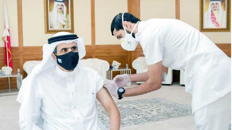 മന്ത്രിമാര്‍ കോവിഡ് വാക്​സിന്‍ സ്വീകരിച്ചു