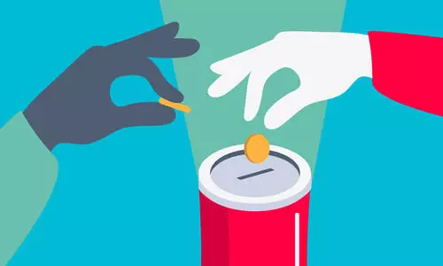 പ്രതിസന്ധികൾക്കിടയിലും കാരുണ്യം മുറുകെ പിടിച്ച് വളാഞ്ചേരിയിലെ ബസ് ജീവനക്കാരും ഉടമകളും