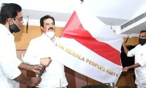 പിണറായി വിജയൻ അവസാനത്തെ കമ്മ്യൂണിസ്റ്റ് മുഖ്യമന്ത്രിയാകുമെന്ന് ദേവന്‍