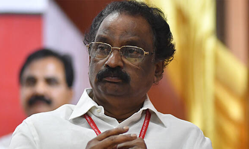 സർക്കാർ ഇരകളോടൊപ്പമാണ്, വാളയാർ കേസിൽ എ.കെ. ബാലൻ