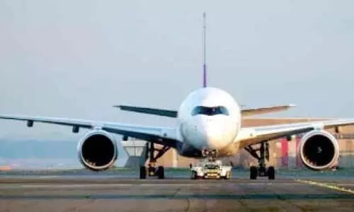 സാമ്പത്തിക പ്രതിസന്ധി:   വിമാന കമ്പനികൾ ജീവനക്കാരെ കുറക്കുന്നു