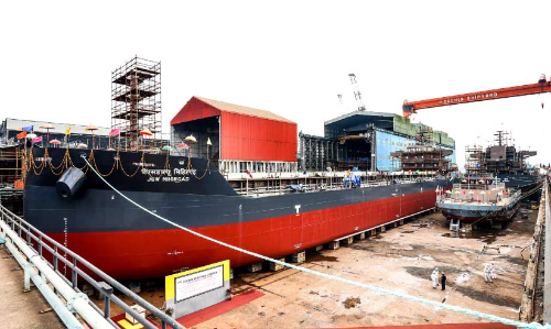 ഒറ്റദിവസം അഞ്ച്​ കപ്പൽ നീറ്റിലിറക്കി കപ്പല്‍ശാല