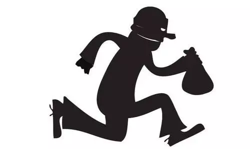 ജ്വല്ലറി കവർച്ച ശ്രമം: രണ്ടംഗ സംഘത്തിനായി അന്വേഷണം കർണാടകയിലേക്ക്‌