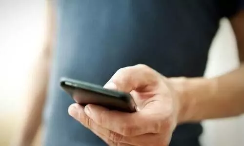 ഉറങ്ങി ഉണർന്നപ്പോൾ മൊബൈൽ ഫോൺ കാണാതായി