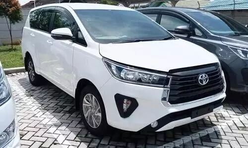 മുഖംമിനുക്കിയ ഇന്നോവ ഉടനെത്തും; ബുക്കിങ്​ തുടങ്ങിയതായും സൂചന