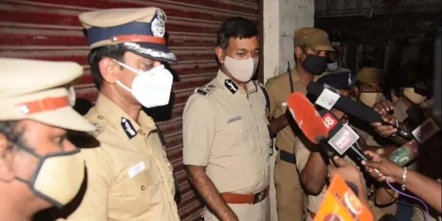 ചെന്നൈയിൽ യുവതി ഭർത്താവിനെയും  രക്ഷിതാക്കളെയും വെടിവെച്ചുകൊന്നു