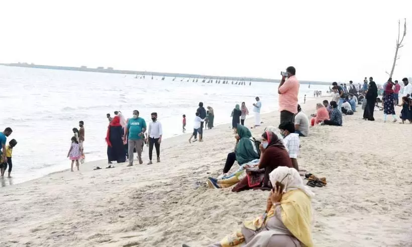 കോഴിക്കോട്​ കടപ്പുറത്ത്​ പ്രവേശനമില്ല; ബേപ്പൂർ തുറന്നു