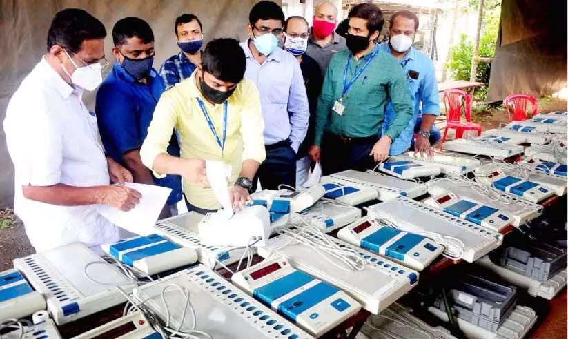 തദ്ദേശ തെരഞ്ഞെടുപ്പ്: മോക്ക് പോൾ നടത്തി തദ്ദേശ തെരഞ്ഞെടുപ്പ്: മോക്ക് പോൾ നടത്തി