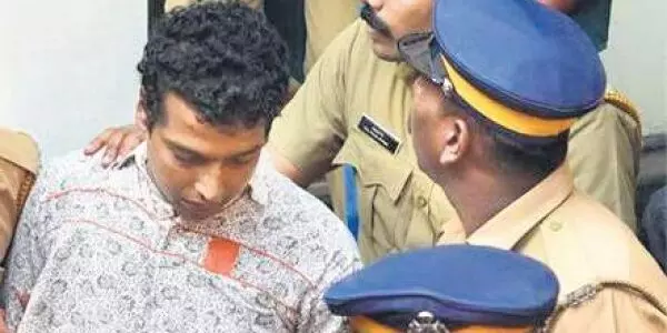 നടിയെ ആക്രമിച്ച കേസ്: പൾസർ സുനിയുടെ ജാമ്യാപേക്ഷ തള്ളി നടിയെ ആക്രമിച്ച കേസ്: പൾസർ സുനിയുടെ ജാമ്യാപേക്ഷ തള്ളി