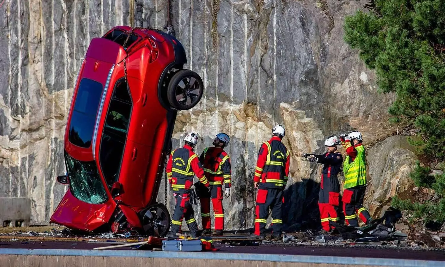 volvo crash test