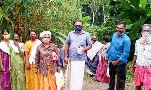 കെ​ട്ടി​വെ​ക്കാ​ന്‍ അ​ന്തി​ലി​ക്ക്​ നാ​ട്ടു​കാ​രു​ടെ നാ​ണ​യ​ത്തു​ട്ടു​ക​ള്‍