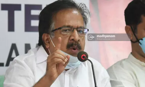 ധനകാര്യമന്ത്രി ചെയ്​തത്​ ഗുരുതര ചട്ടലംഘനം; അവകാശലംഘനത്തിന്​ നോട്ടീസ്​ നൽകും -ചെന്നിത്തല