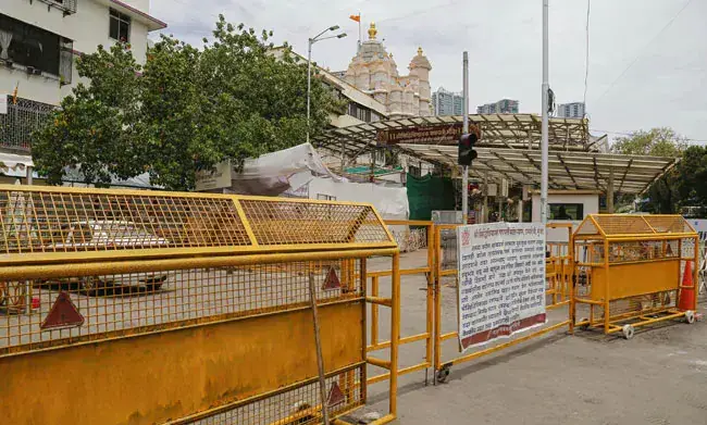 തിങ്കളാഴ്ച മുതൽ ആരാധനാലയങ്ങൾ തുറക്കുമെന്ന് മഹാരാഷ്ട്ര സർക്കാർ തിങ്കളാഴ്ച മുതൽ ആരാധനാലയങ്ങൾ തുറക്കുമെന്ന് മഹാരാഷ്ട്ര സർക്കാർ