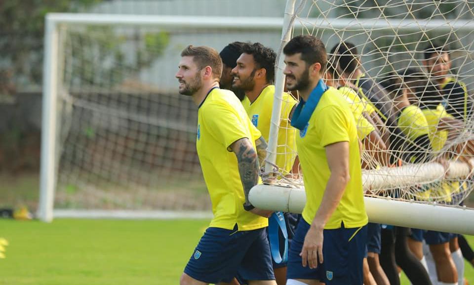 ജാംഷഡ്പൂരിനെ മൂന്നുഗോളിന് തകർത്ത് ബ്ലാസ്റ്റേഴ്സ്; പ്രതീക്ഷ നൽകി പ്രീ സീസൺ അവസാനിച്ചു ജാംഷഡ്പൂരിനെ മൂന്നുഗോളിന് തകർത്ത് ബ്ലാസ്റ്റേഴ്സ്; പ്രതീക്ഷ നൽകി പ്രീ സീസൺ അവസാനിച്ചു