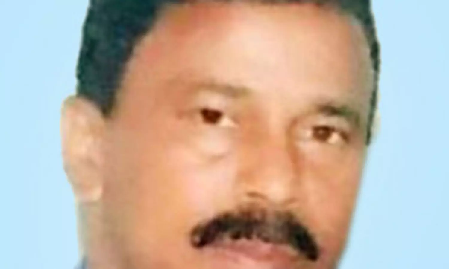 ക​ളി​സ്ഥ​ല​ത്ത് കു​ഴ​ഞ്ഞു​വീ​ണു​ മ​രി​ച്ചു